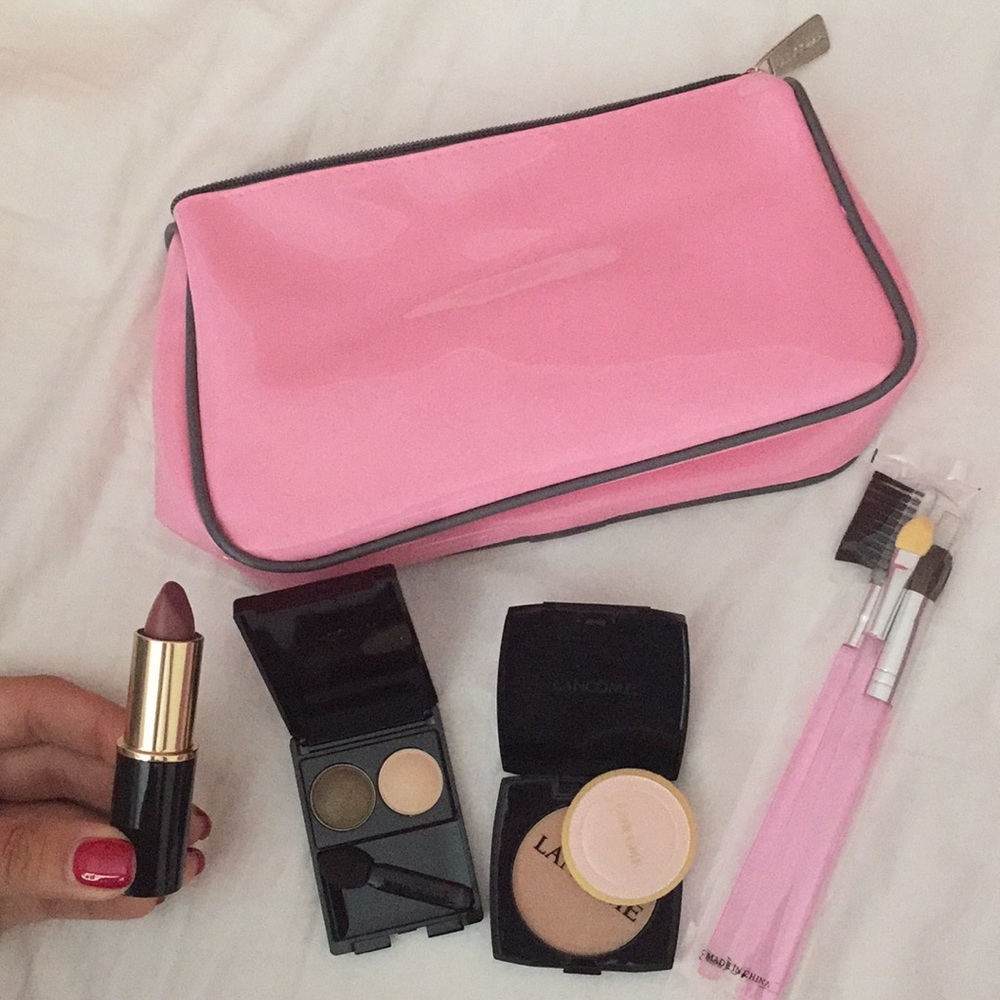 Makeup bundle with cosmetic bag!✨